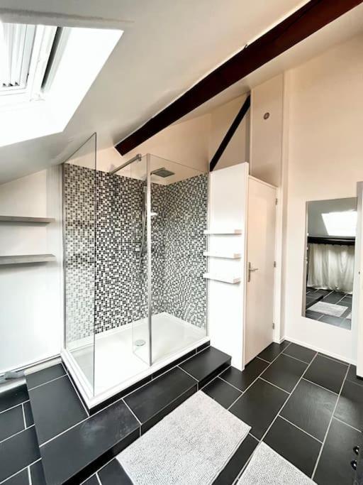 Dubai - Bel Appartement A แร็งส์ ภายนอก รูปภาพ